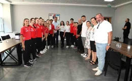 Manisa Büyükşehir Belediye Başkanı Ferdi Zeyrek, Aerobik Cimnastik Milli Sporcuları Ziyaret Etti