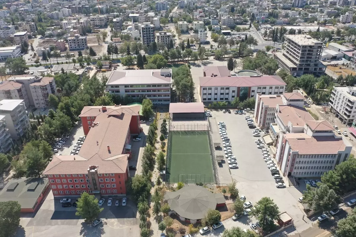 Adıyaman’da depremden etkilenen okullar yeniden açılıyor