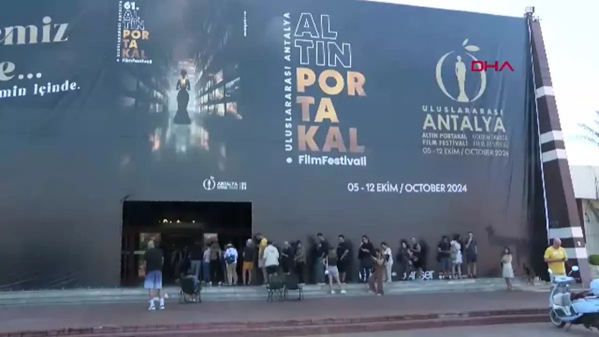 61. Uluslararası Antalya Altın Portakal Film Festivali’nde Biletler Gitti