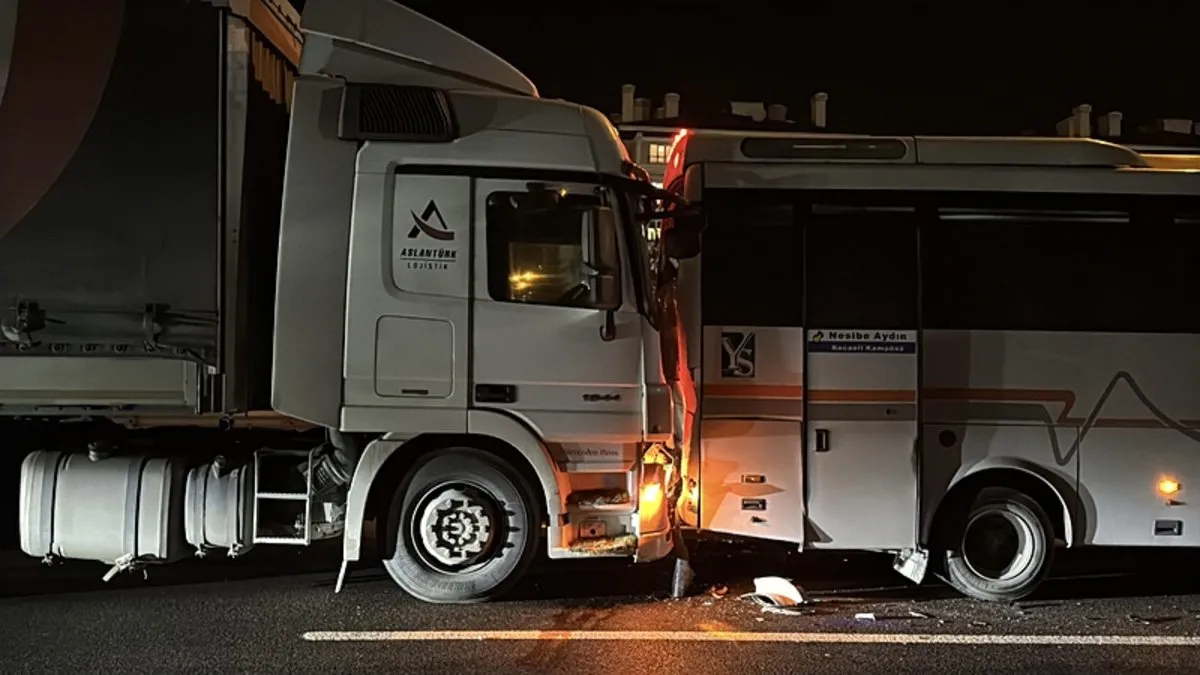 Anadolu Otoyolu’nda zincirlemekaza: 2 yaralı!