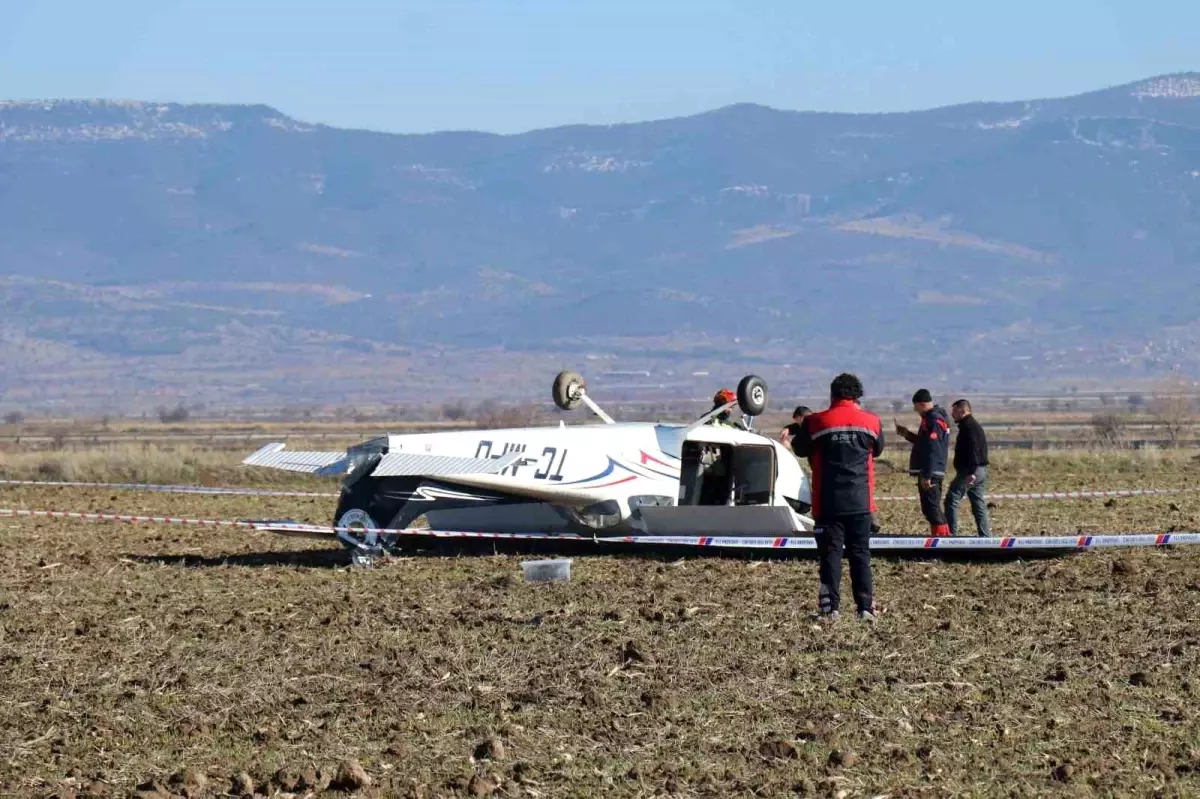 Isparta’dan Eğitim Uçağı Sert İniş Yaptı